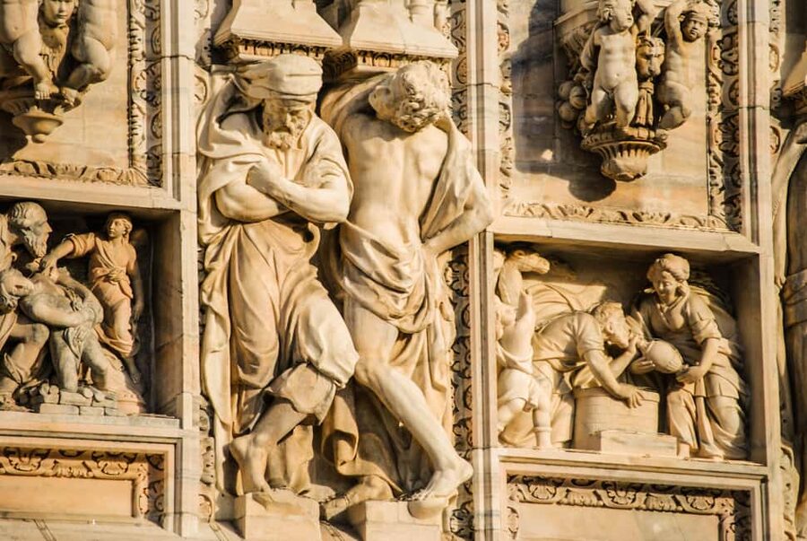 Milano: Highlights Private Tour, Duomo, Castle & Gelato - The Galleria under its glass dome