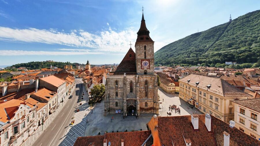 Minivan 8: Peles & Dracula's Castle and Brasov Full-Day Trip - Who should book this day trip?