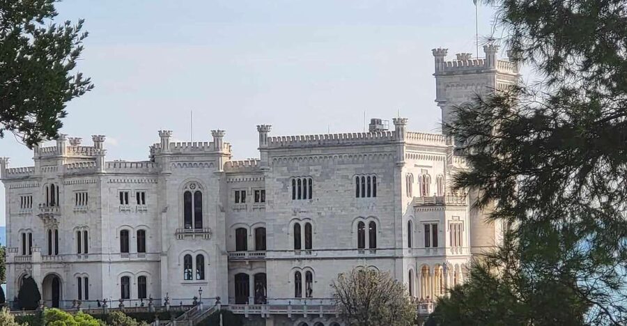 Miramare: The most romantic, beautiful and sad castle. - Why Miramare feels different from an ordinary castle visit