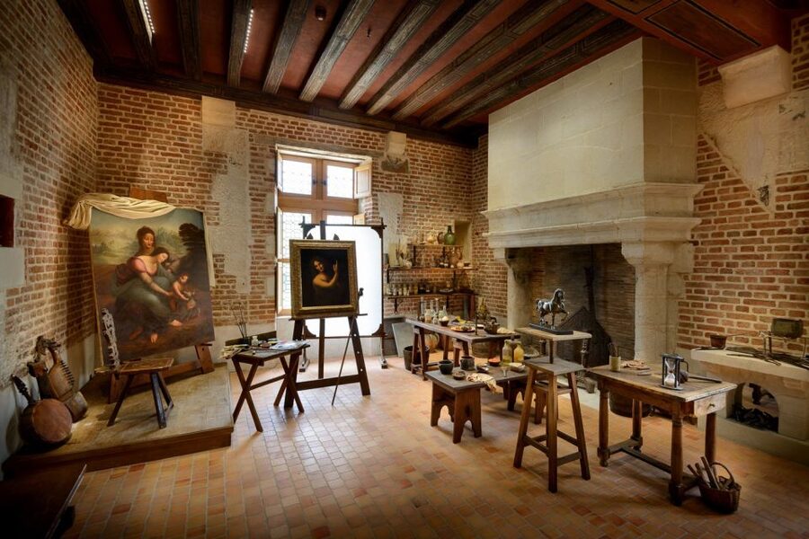 Mont Saint-Michel & Chateaux Country 3-Day Tour from Paris - Key points to know before booking