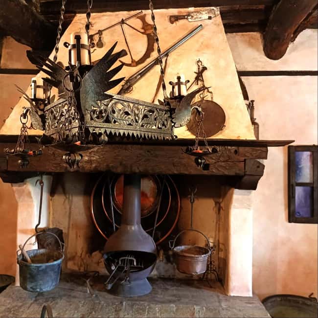 Montone: Medieval Dinner in Cardaneto Castle - Who should book this dinner