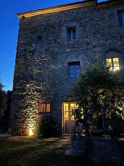 Montone: Pasta Making and Dinner at Cardaneto Castle - Aperitivo by the pool with Montone below
