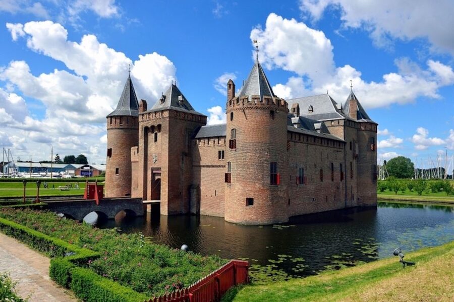 Muiden: Entry Ticket to Muiderslot Castle - What happened to Muiderslot before 1878