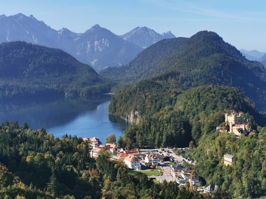 Munich: Neuschwanstein Castle by Bus with Alpine Bike Ride - The alpine bike ride and lakeside stop
