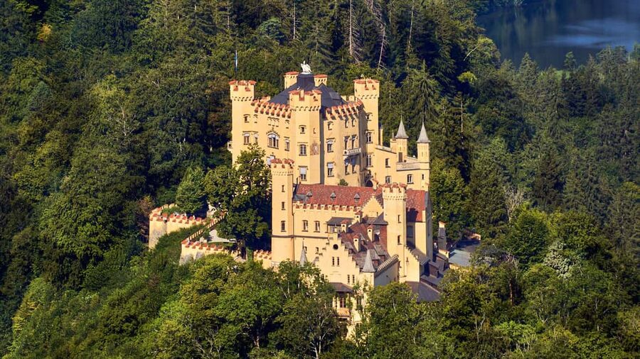 Munich: Neuschwanstein Castle Chinese Day Tour - Key points at a glance