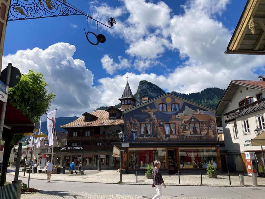 Munich: Neuschwanstein Castle Chinese Day Tour - Starting at Munich Central Bus Station
