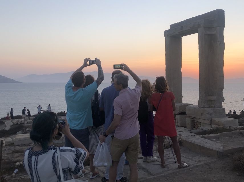 Naxos: Old Town, Castle & Portara Guided Sunset Tour - A sunset walk that gives Naxos Town a story