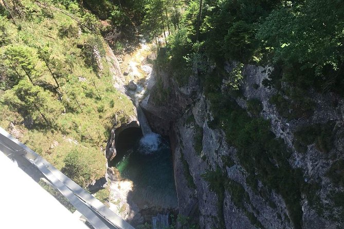 Neuschwanstein Castle and Linderhof Palace Day Trip from Munich - The real cost and the value of the coach
