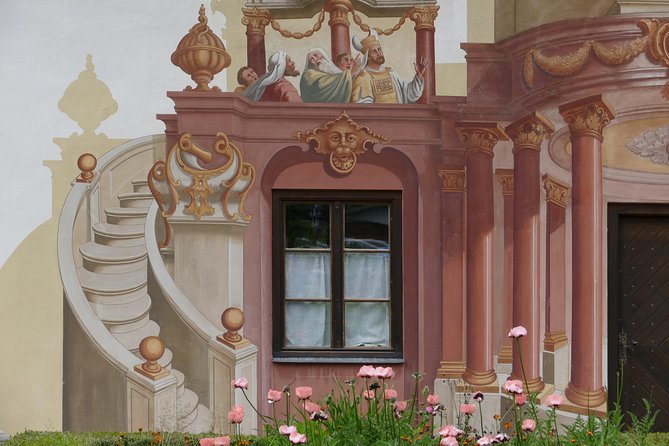 Neuschwanstein Castle and Linderhof Palace Day Trip from Munich - Linderhof Palace: smaller, more intimate, and easy to underestimate