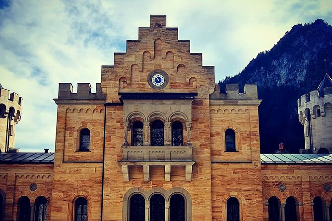 Neuschwanstein Castle, Ettal Abbey and Oberammergau Private Tour from Munich - Oberammergau, painted houses, and lunch