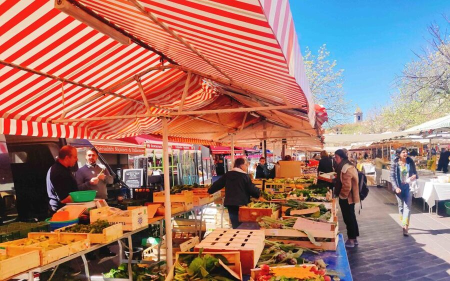 Nice Old Town and Castle Hill: Guided Cultural Walking Tour - Finding the character of Vieux Nice