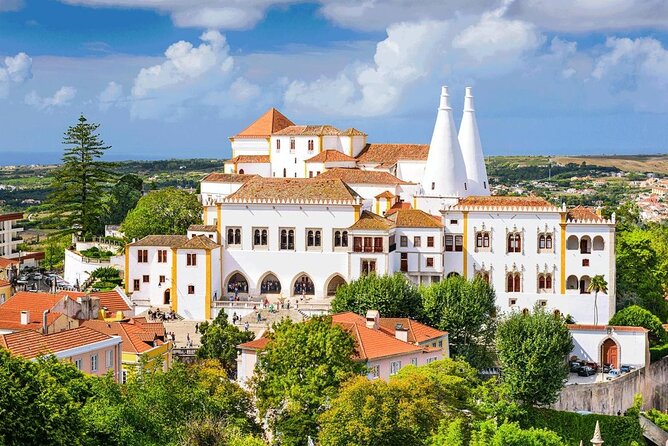 Night Walk: "From the Ghosts of the Castle to the Apparitions of the Mountains" - Why Sintra feels different after sunset
