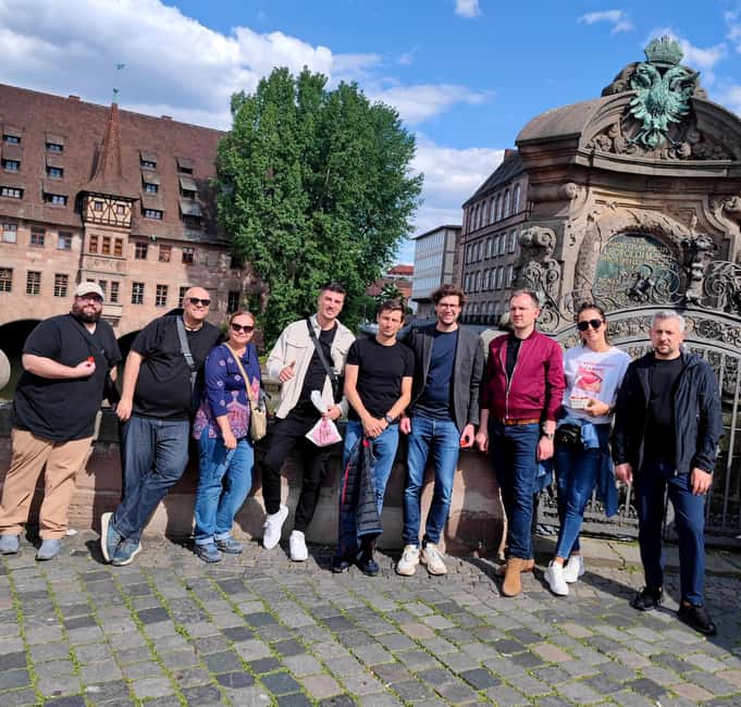 Nuremberg: Castle and Old Town Tour - incl. Tickets and red beer tasting - The Deep Well and Sinwell Tower