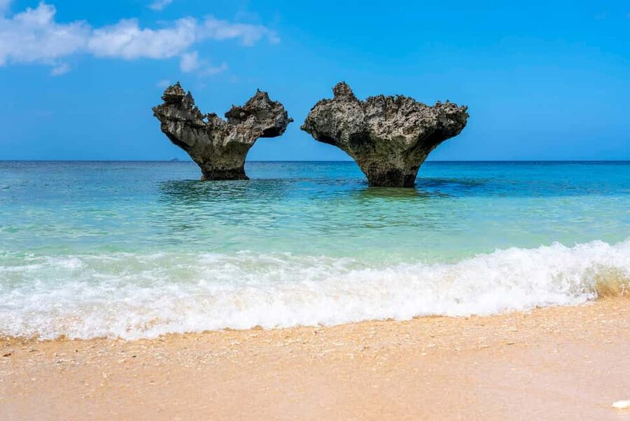 Okinawa Full Tour: Castle, Manza, Kouri, Aquarium & American - Why this private Okinawa day works