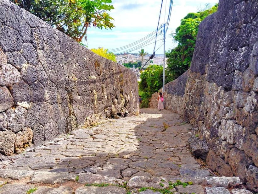 Okinawa: Shurijo Castle & Tamaudun Guided Tour - UNESCO Site - Tamaudun connects the royal court with the ancestors