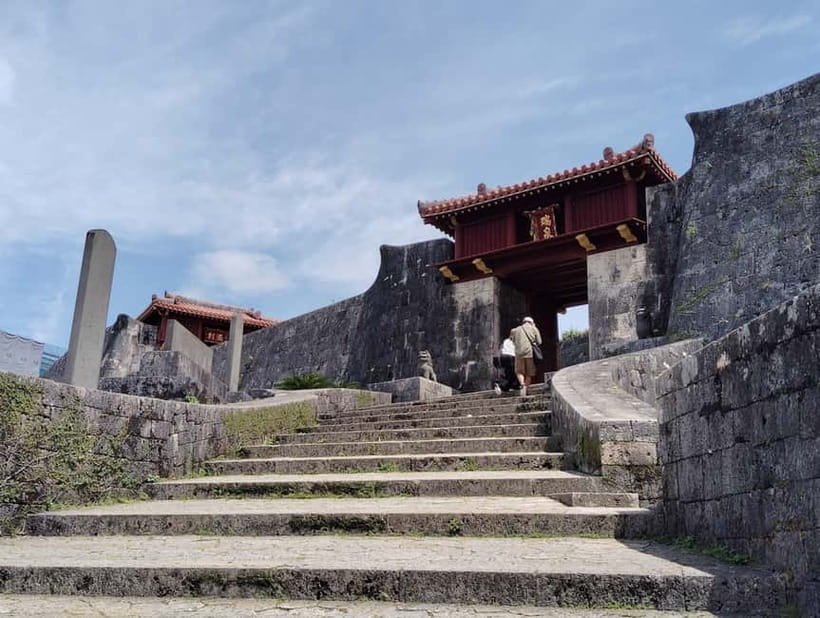 Okinawa: Shurijo Castle & Tamaudun Guided Tour - UNESCO Site - A private guide makes the history easier to follow