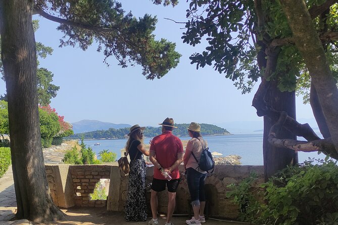 Old fortress and Corfu Old Town: History and culture - Agios Georgios Church and the royal connection