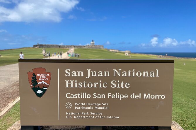 Old San Juan and El Morro Castle Walking Tour - La Fortaleza and the seat of Puerto Rican government