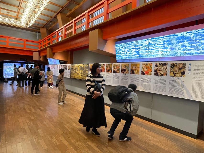 Osaka Castle Guided Tour - Guides who make the visit personal