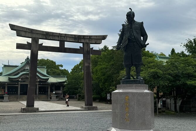 Osaka: Explore Every Bit of Osaka Castle in 3 Hours - Why Osaka Castle works best with a guide