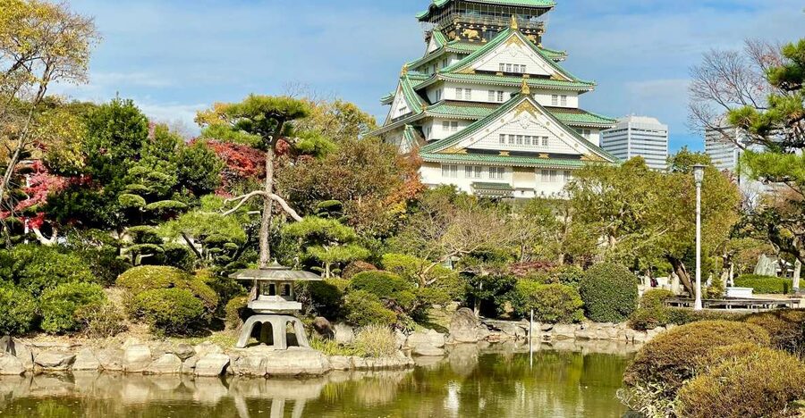 Osaka: Osaka Castle - Tsuruhashi - Tennoji (Spanish Guide) - A short train ride to Tsuruhashi