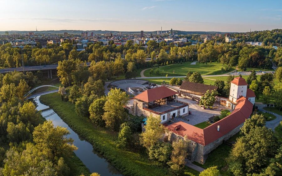 Ostrava: Entrance to Silesian Ostrava Castle - Reaching Silesian Ostrava Castle from Černá Louka