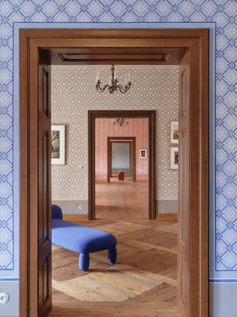 Palace of ilustration – Entry Ticket (Český Krumlov Castle) - Serious subjects behind the children’s-book style