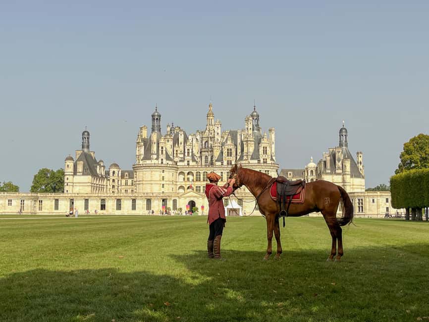 Paris: Loire Valley Castles Tour with Wine Tasting - The drive from Paris and the shape of the day