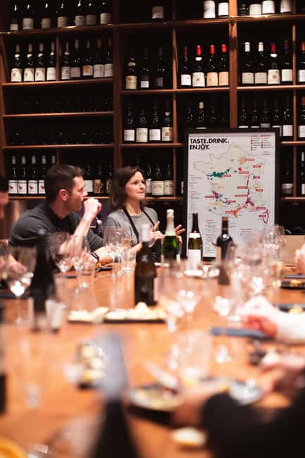 Paris: O Chateau's Wine Tasting Dinner - A wine class three minutes from the Louvre