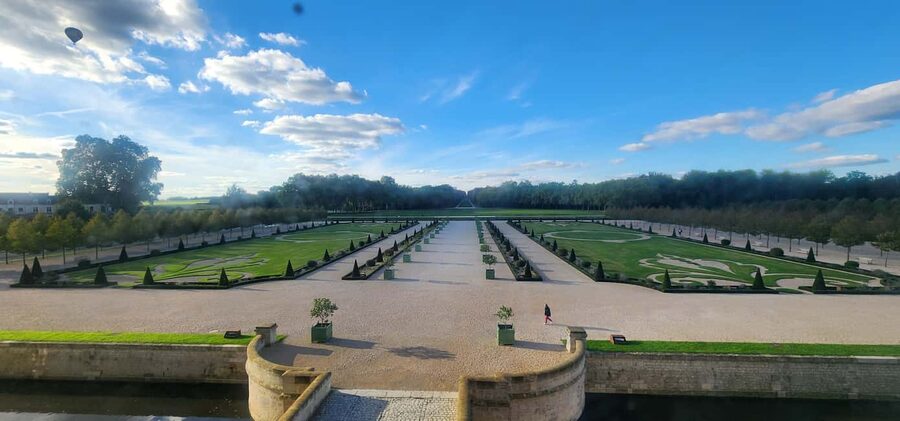 Paris to Loire Valley Castles Chambord & Chenonceau -DayTrip - A realistic look at the 12-hour day