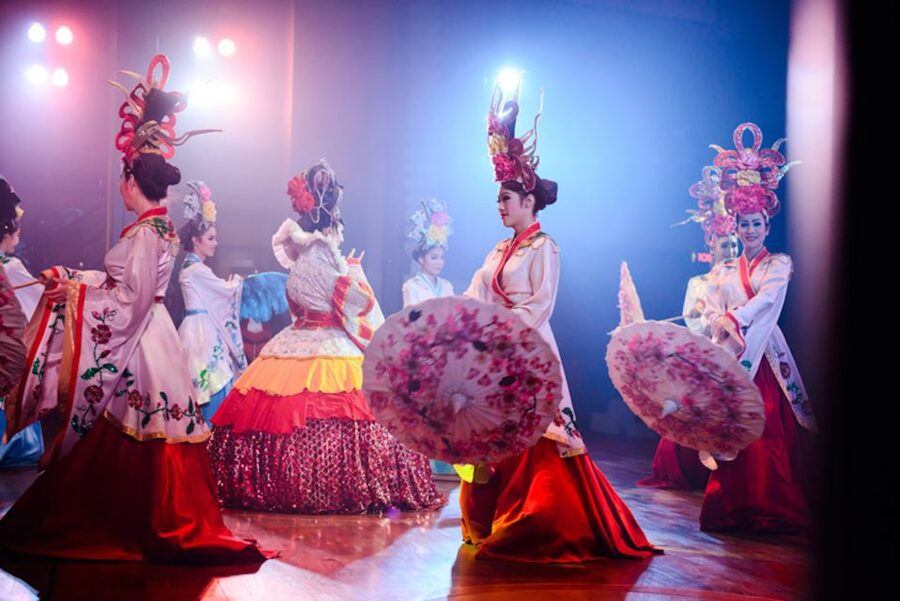 Pattaya: Alcazar Cabaret Discounted Admission Ticket - Choosing between standard, deluxe, and VIP seats