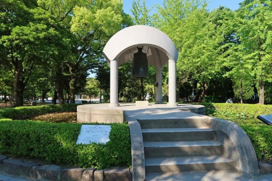 Peace Memorial Park, Hiroshima Castle, & Garden Private Tour - What the private format adds
