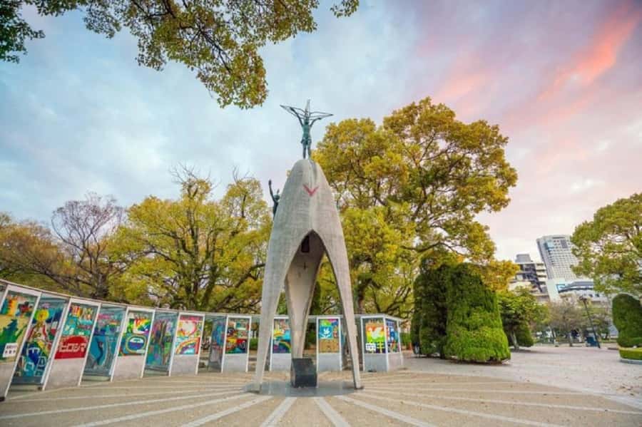 Peace Memorial Park, Hiroshima Castle, & Garden Private Tour - Should you book it?