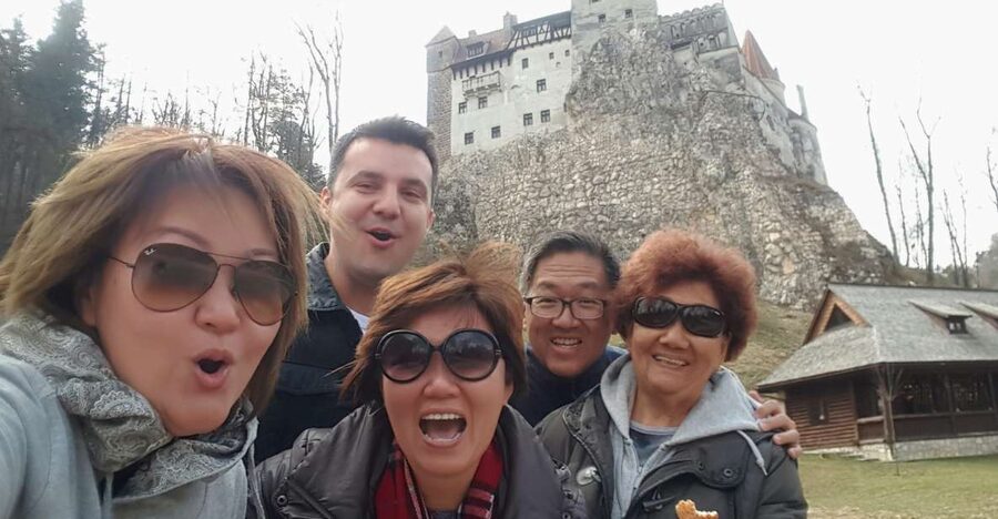 Peleș Castle, Bran Castles and Brasov City - Private Tour - What the private vehicle adds