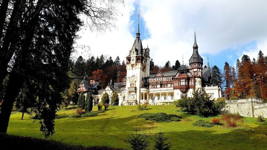 Peleș Castle, Bran Castles and Brasov City - Private Tour - Peleș Castle and the Romanian royal summer residence