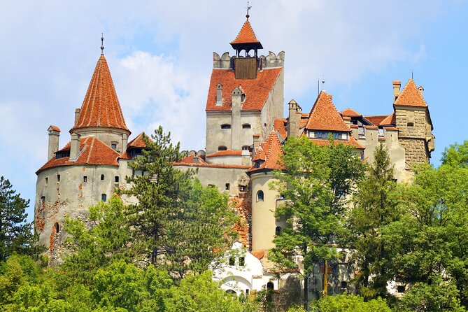 Peles Castle, Dracula Castle and Brasov old town - private tour from Bucharest - Brasov’s old town and the Black Church