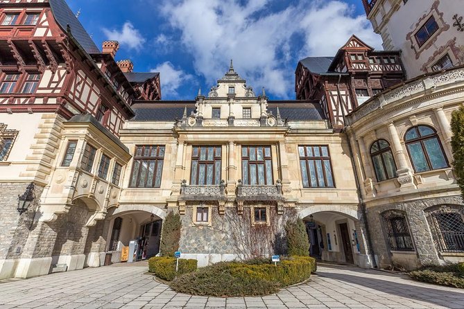 Peles Castle, Dracula's Castle and Medieval Town of Brasov in one day - The 7:00 a.m. start and the road to Sinaia