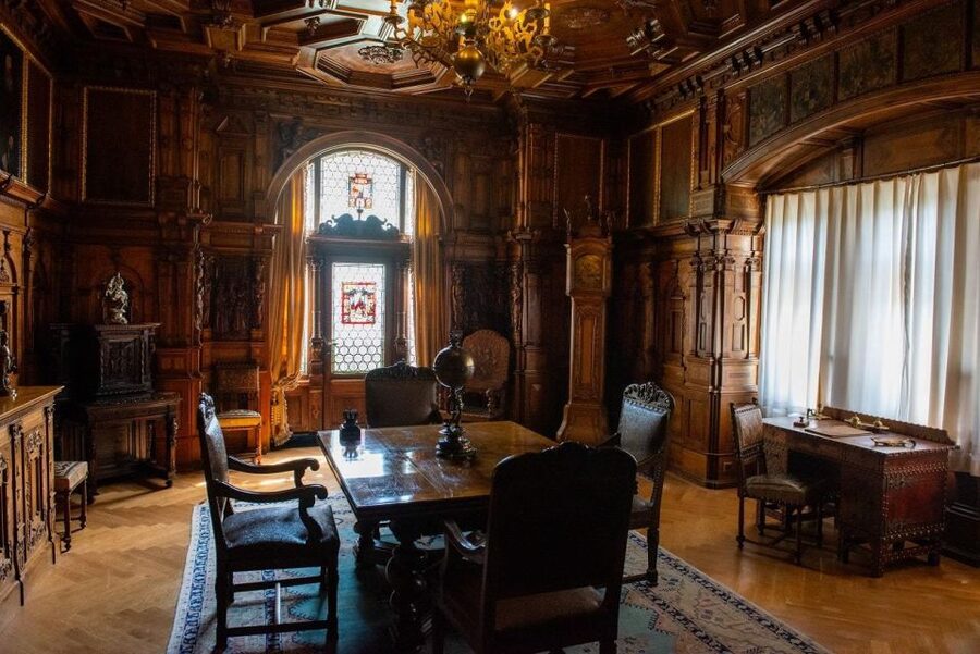 Peles, Dracula's Castles & Brasov: Private Day Trip & Pickup - Is $179 per person good value?