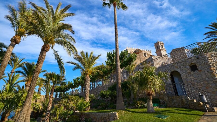 Peñiscola: Castle & Walled City Spanish Guided Tour - Who will enjoy this Peñíscola walk?
