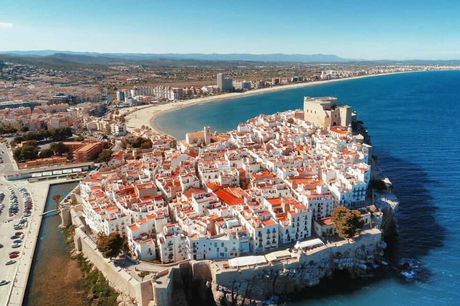 Peñíscola Day Tour: Game of Thrones, Castle Lunch, & Beach Time - The 90-minute ride from Valencia