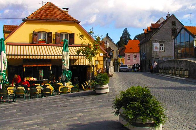 Picturesque Samobor & Samobor Castle Half-day Tour - What the private guide adds