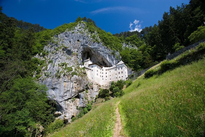 Postojna Cave & Predjama Castle from Trieste - The guide can shape the whole outing