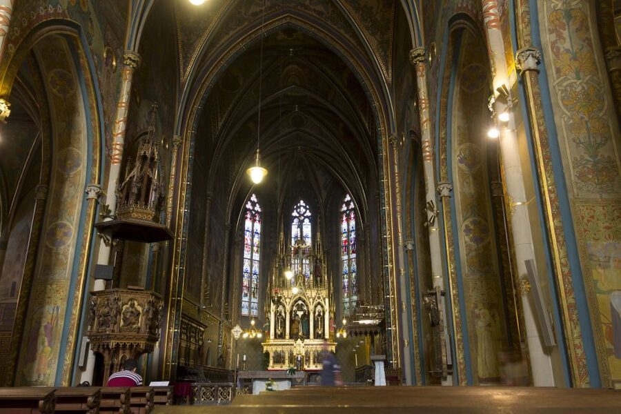 Prague: 2.5-Hour Vyšehrad Castle with Gorlice & Tickets - A walk through the cemetery of Czech cultural figures