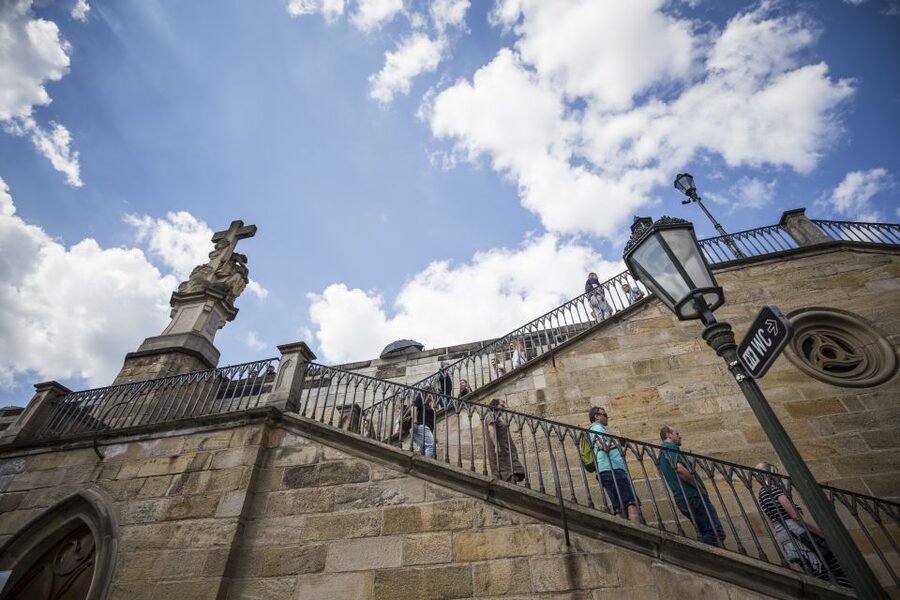 Prague: 3–Hour Castle Grounds Walking Tour and River Cruise - Should you book this Prague tour?