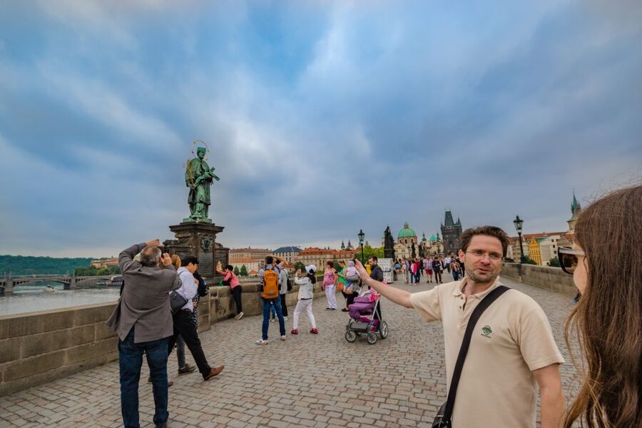 Prague: 3-Hour Walking Tour of Old Town & Prague Castle - Who should book this Prague walking tour