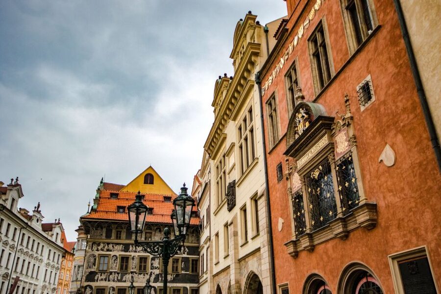 Prague: 3-Hour Walking Tour of Old Town & Prague Castle - Pace, footwear, and weather