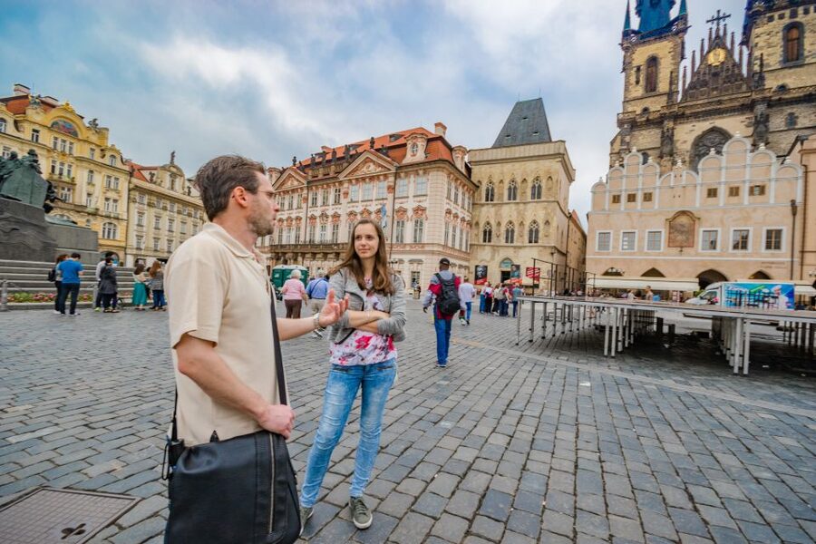 Prague: 3-Hour Walking Tour of Old Town & Prague Castle - What $30 gets you
