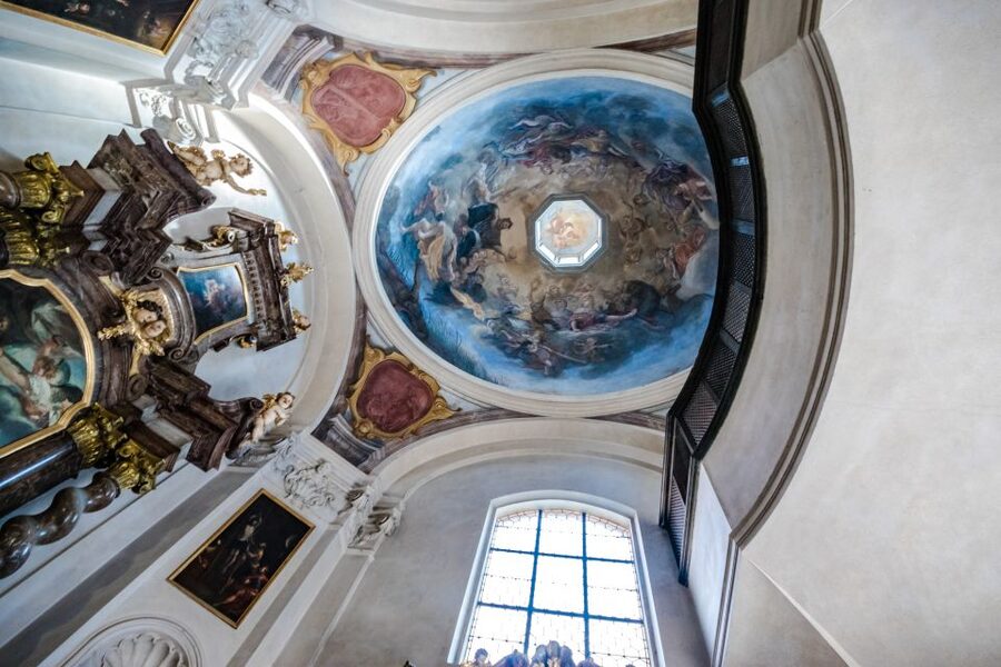 Prague Castle 2.5-Hour Tour Including Admission Ticket - How much walking should you expect?