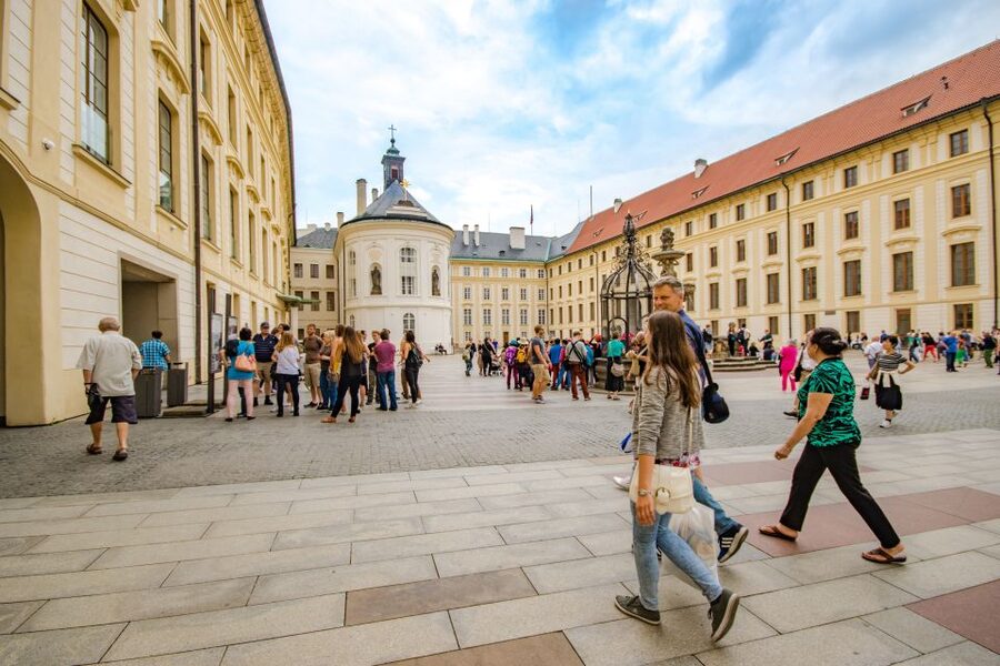 Prague Castle 2.5-Hour Tour Including Admission Ticket - The guides make a real difference