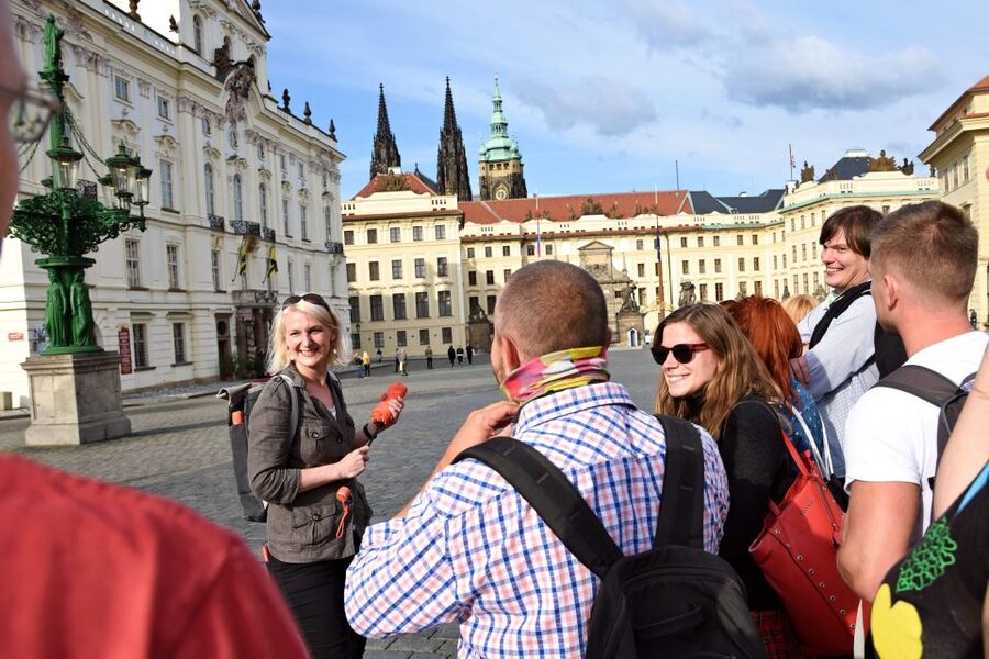 Prague: Castle and Jewish Quarter Tour - Private, small-group, and shared tour value
